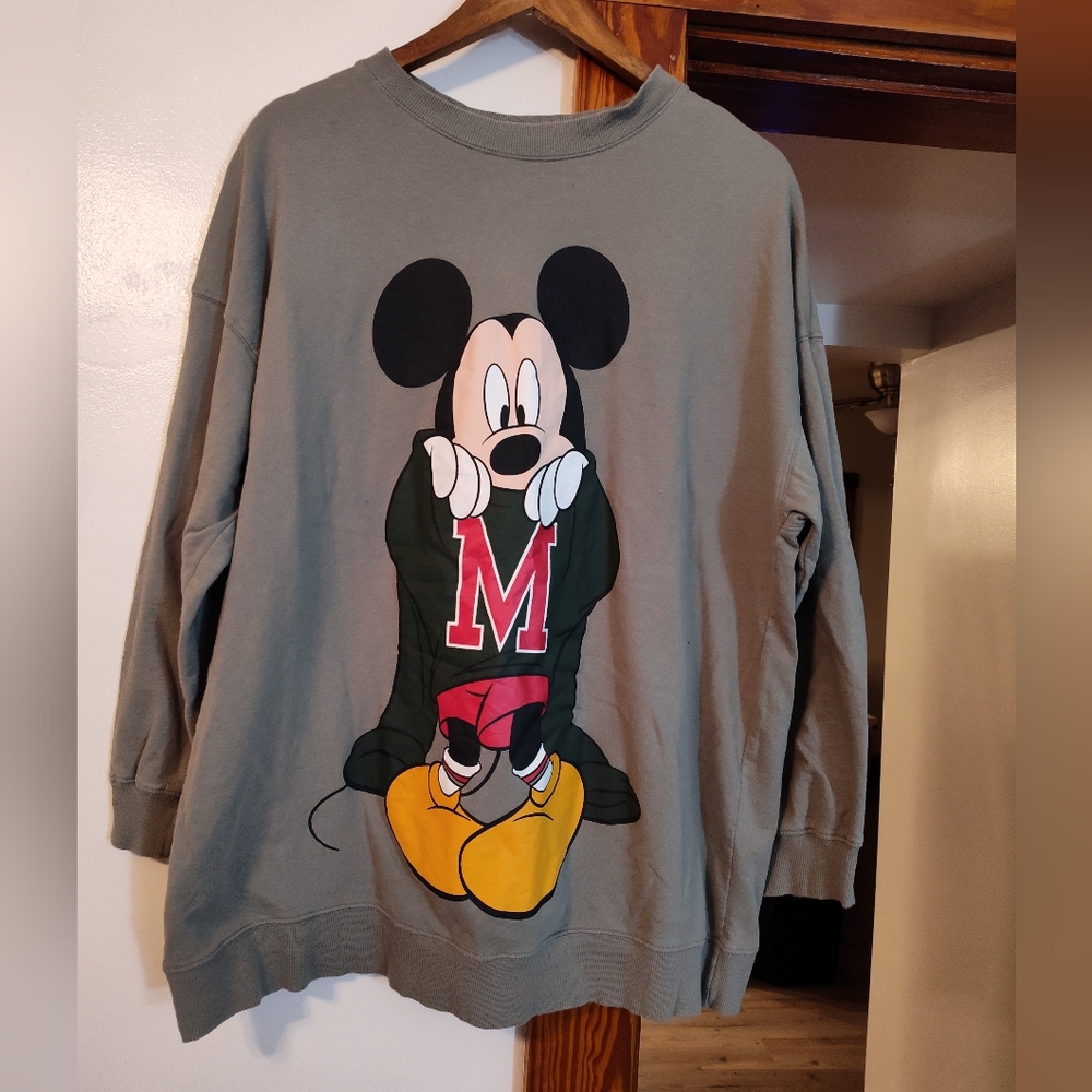 Disney H&M Women's Green Mickey Mouse Oversized Sweater Large